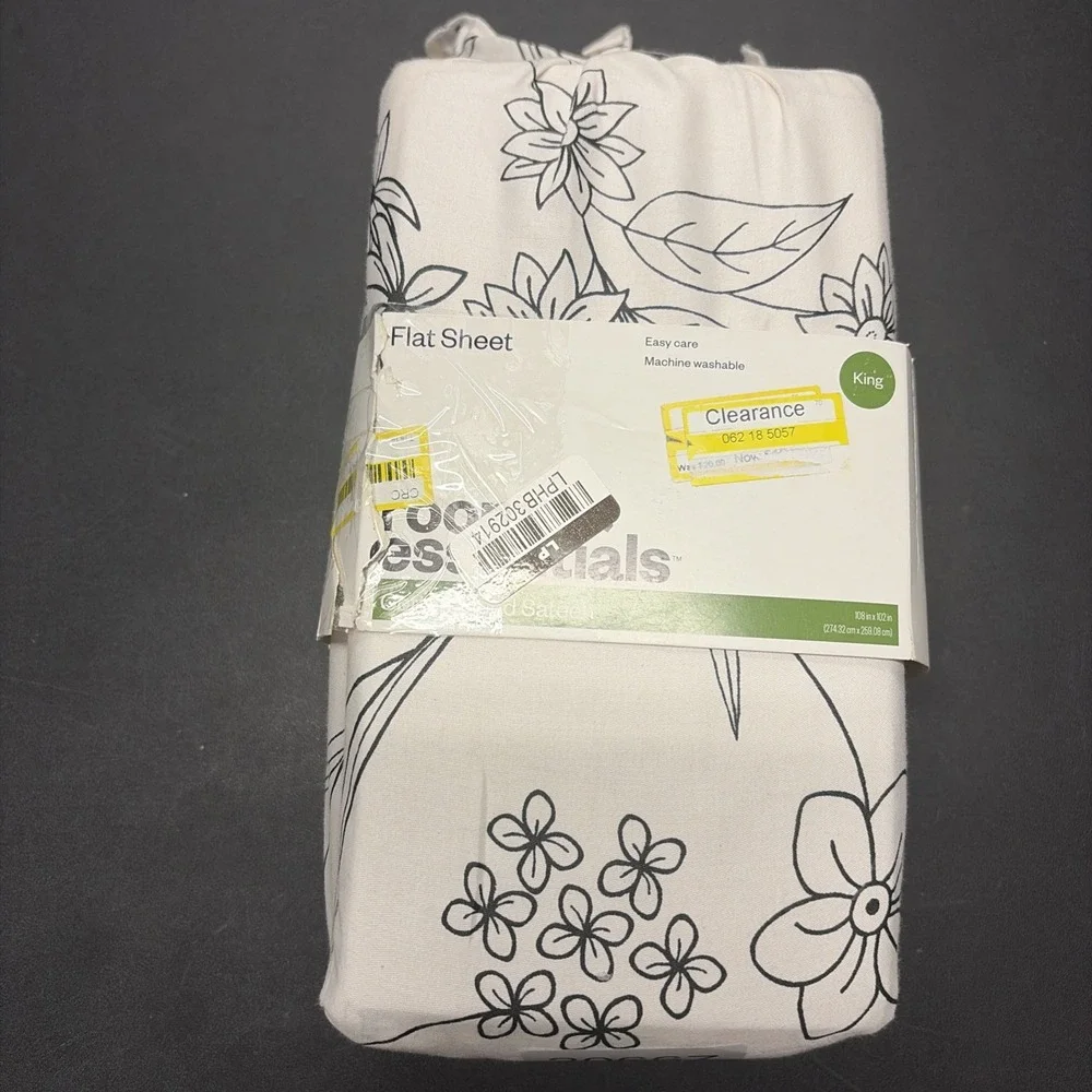 Room Essentials King Easy Care Cotton Blend Sateen Flat Sheet  FloralLt30* 20667
